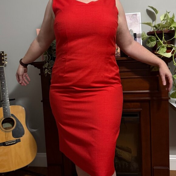 Evan-Picone Black Label Red Cocktail Dress | Elegant Silhouette - Picture 3 of 6